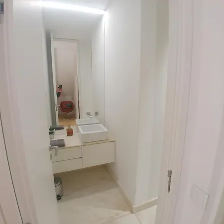 Be Local - 2 Bedrooms In Front Of The Fado Museum In Alfama * Lisboa