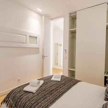 아파트 • Downtown • 2 Bedrooms • Balcony