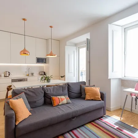 • Downtown • 2 Bedrooms • Balcony